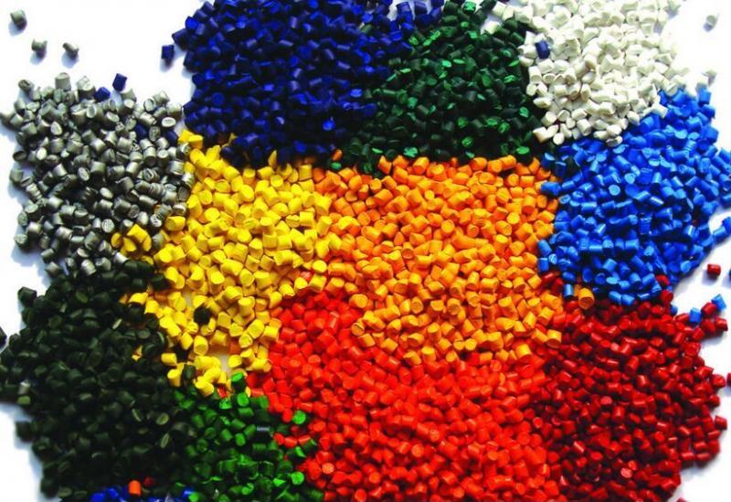 美國(guó)將對(duì)所有塑料原料征收300元額外稅