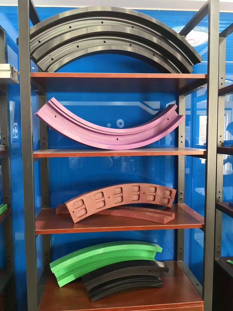 UPE材質(zhì)彎軌